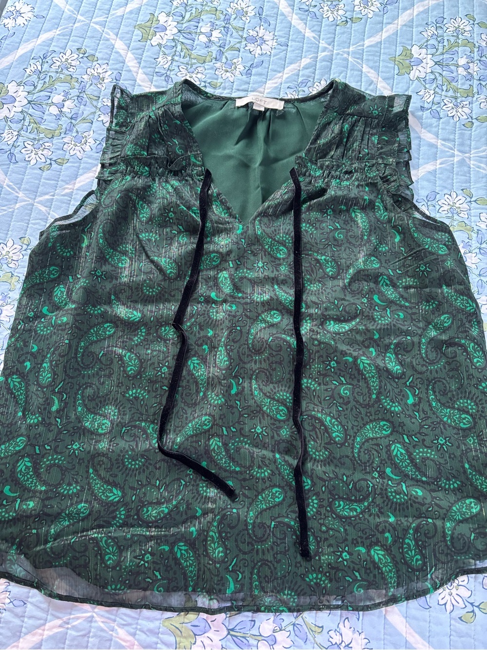 LOFT Green Paisley Tie-Front Sleeveless Blouse
